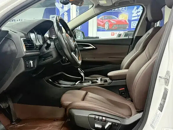 2022 BMW 1 серии 120i III (F52) Рестайлинг, белый, 1650000 рублей - вид 7