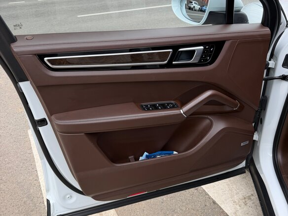 2018 Porsche Cayenne III, белый - вид 17