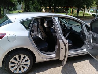 2012 Opel Astra J, серебристый, 750000 рублей, вид 5