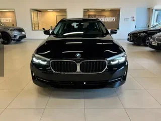 2023 BMW 5 серии 518d VII (G30/G31/G38) Рестайлинг, чёрный, 3300000 рублей, вид 3