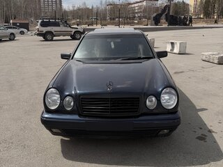 1997 Mercedes-Benz E-Класс 230 II (W210, S210), синий, 300000 рублей, вид 3