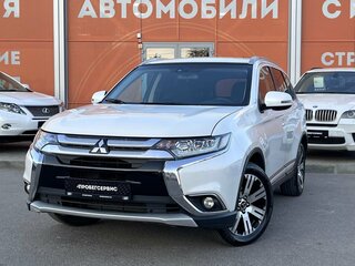 2016 Mitsubishi Outlander III Рестайлинг 2, белый, 1390000 рублей, вид 1