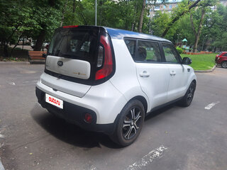 2018 Kia Soul II Рестайлинг, белый, 1750000 рублей, вид 3