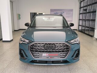 2026 Audi Q3 35 TFSI II (F3), зелёный, 4070000 рублей, вид 2