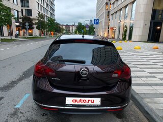 2013 Opel Astra J Рестайлинг, коричневый, 825000 рублей, вид 4