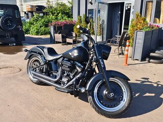 2016 Harley-Davidson Fat Boy, чёрный, 2250000 рублей, вид 2