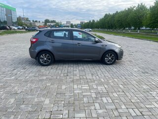 2013 Kia Rio III, серый, 650000 рублей, вид 3