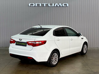 2013 Kia Rio III, белый, 897000 рублей, вид 5