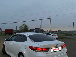 2019 Kia Optima IV Рестайлинг, белый, 1850000 рублей, вид 4