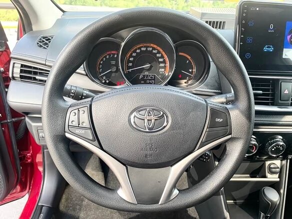 2022 Toyota Yaris L X XP150 Рестайлинг, красный, 1030202 рублей - вид 12