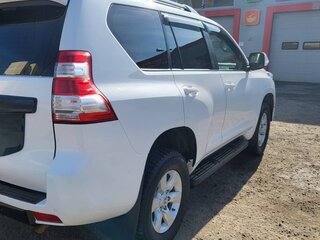 2015 Toyota Land Cruiser Prado 150 Series Рестайлинг 1, белый, 3250000 рублей, вид 4