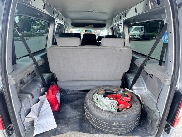 2008 Volkswagen Caddy Maxi III, серебристый, 850000 рублей - вид 8