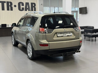 2007 Mitsubishi Outlander II, бежевый, 1115000 рублей, вид 3