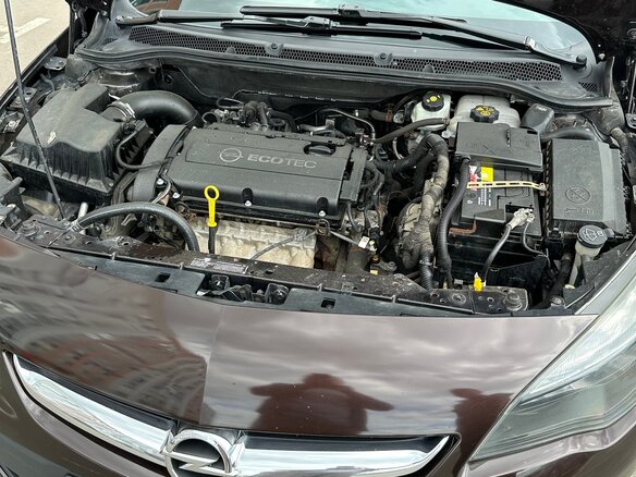 2013 Opel Astra J Рестайлинг, коричневый, 690000 рублей - вид 8