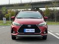2022 Toyota Yaris IV, красный, 1165000 рублей - вид 1