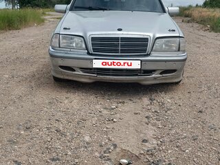 1998 Mercedes-Benz C-Класс 250 I (W202) Рестайлинг, белый, 260000 рублей, вид 1