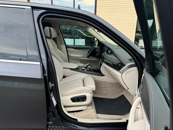 2014 BMW X5 50i III (F15), серый - вид 26
