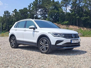 2022 Volkswagen Tiguan II Рестайлинг, белый, 2900000 рублей, вид 2