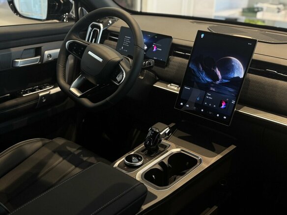 2026 Jaecoo J7 I Рестайлинг, чёрный, 3109000 рублей - вид 2