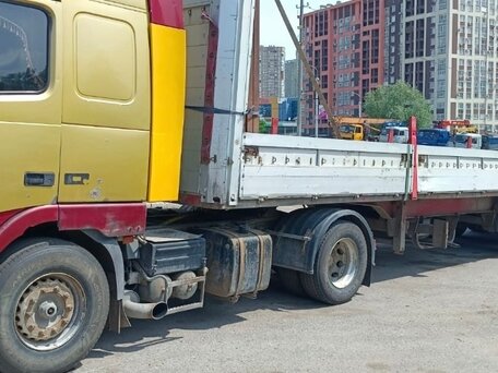 1999 Volvo FH, золотистый, 1150000 рублей, вид 4