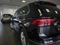2021 Volkswagen Tiguan II Рестайлинг, чёрный, 3099000 рублей - вид 9