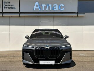 2025 BMW 7 серии 740i xDrive VII (G70), серый, 15190000 рублей, вид 3