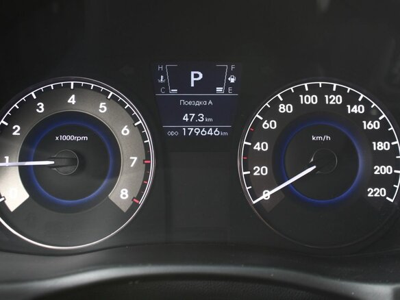 2011 Hyundai Solaris I, серебристый, 795000 рублей - вид 10