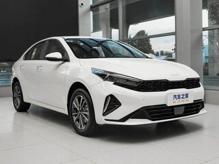 2026 Kia K3 II (China Market) Рестайлинг, белый, 2270000 рублей, вид 2