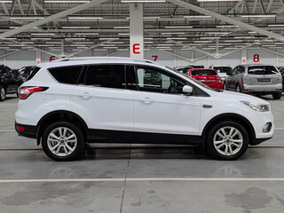 2018 Ford Kuga II Рестайлинг, белый, 1650000 рублей, вид 4