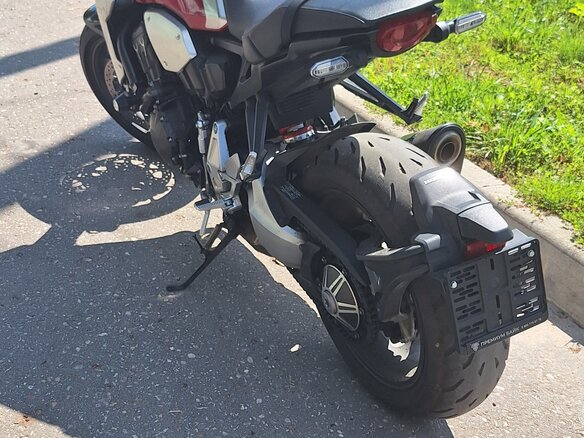 2019 Honda CB 1000R, красный, 899000 рублей - вид 3