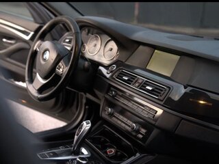 2013 BMW 5 серии 528i xDrive VI (F10/F11/F07), чёрный, 1650000 рублей, вид 3