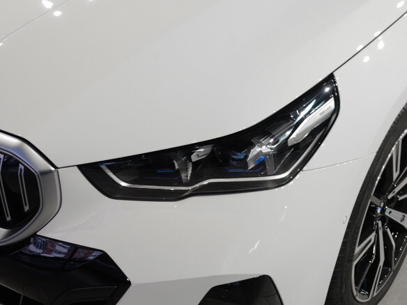 2026 BMW 5 серии Long 530Li xDrive VIII (G60/G61/G68), белый, 7400000 рублей - вид 1