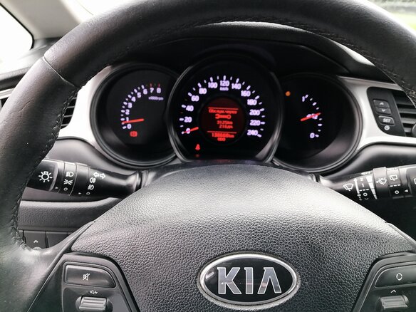 2017 Kia Ceed II Рестайлинг, серебристый, 990000 рублей - вид 6