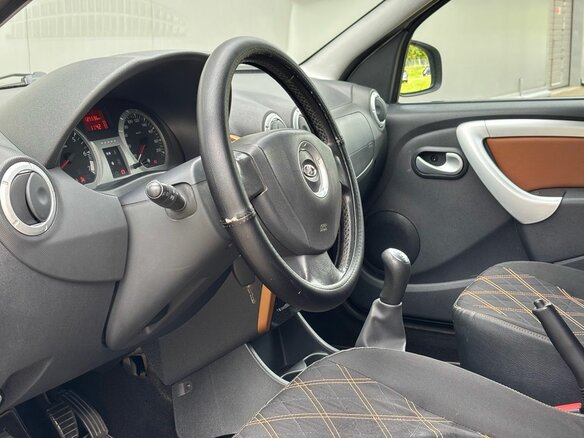 2016 Lada (ВАЗ) Largus Cross I, бежевый - вид 8
