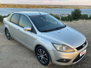 2011 Ford Focus II Рестайлинг, серебристый, 640000 рублей, вид 1