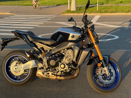 2026 Yamaha MT-09 (FZ-09), серебристый, 1490000 рублей, вид 1