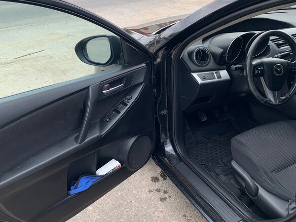 2012 Mazda 3 II (BL) Рестайлинг, чёрный, 700000 рублей - вид 9