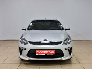 2017 Kia Rio IV, серебристый, 1200000 рублей, вид 2