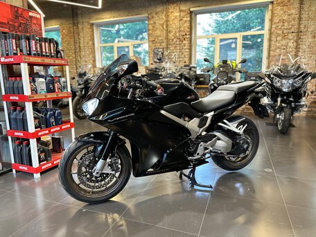 2015 Honda VFR 800, чёрный, 785000 рублей, вид 3