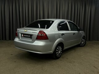 2011 Chevrolet Aveo I Рестайлинг, серебристый, 329900 рублей, вид 4