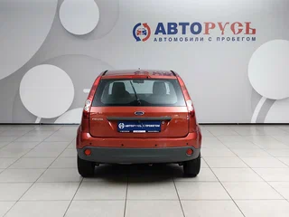 2007 Ford Fiesta Mk5, красный, 288000 рублей, вид 4