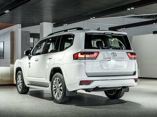 2025 Toyota Land Cruiser 300 Series, белый, 15390000 рублей, вид 5