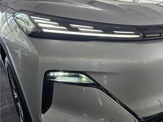 2026 Geely EX5 Гибрид EM-R, серебристый, 3829990 рублей, вид 4