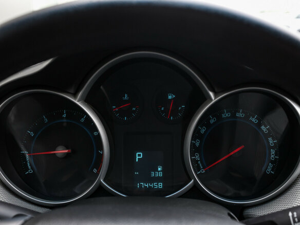 2013 Chevrolet Cruze I Рестайлинг, белый - вид 11