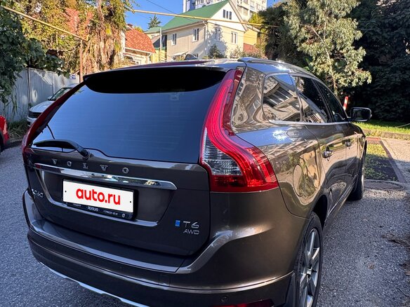2014 Volvo XC60 I Рестайлинг, коричневый, 2800000 рублей - вид 2