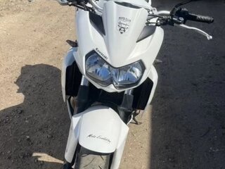 2005 Kawasaki Z 750, белый, 398500 рублей, вид 3
