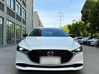 2023 Mazda 3 Axela IV (BP), белый, 1520000 рублей, вид 2