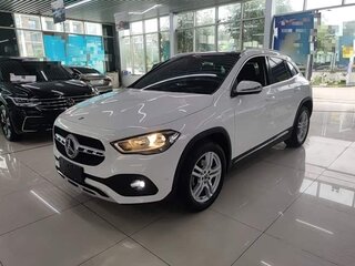 2021 Mercedes-Benz GLA 180 II (H247), белый, 1980000 рублей, вид 3