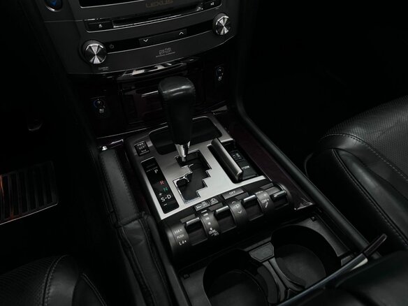2014 Lexus LX 570 III Рестайлинг, чёрный, 3990000 рублей - вид 32