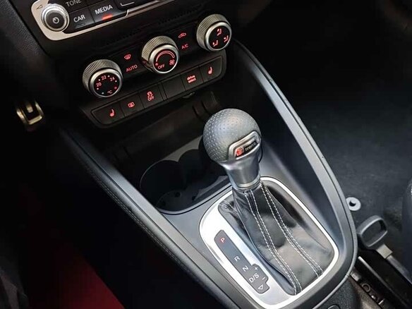 2016 Audi A1 I (8X) Рестайлинг, белый, 1400020 рублей - вид 7